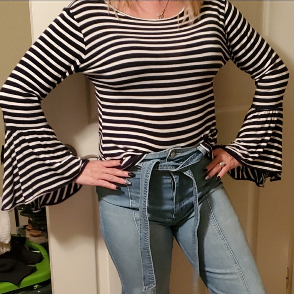 Stripe bell sleeve - Picture 2 of 4